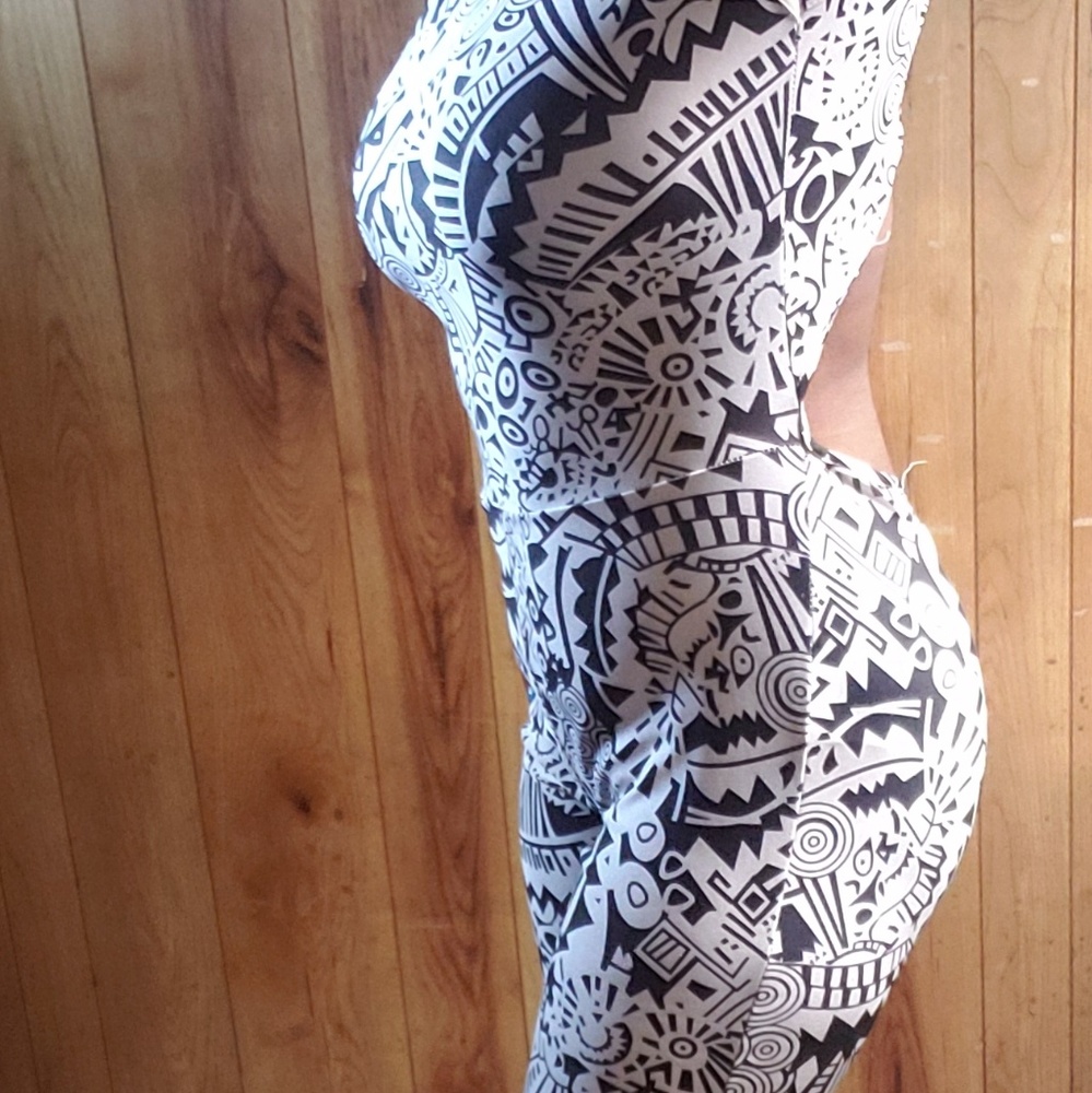 Romper - Picture 2 of 4